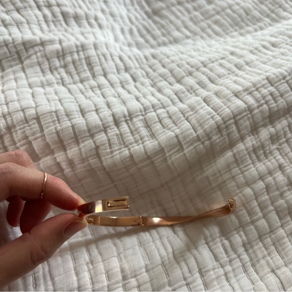 Kate spade Do The Twist Pave Hinged Bangle - Picture 9 of 10